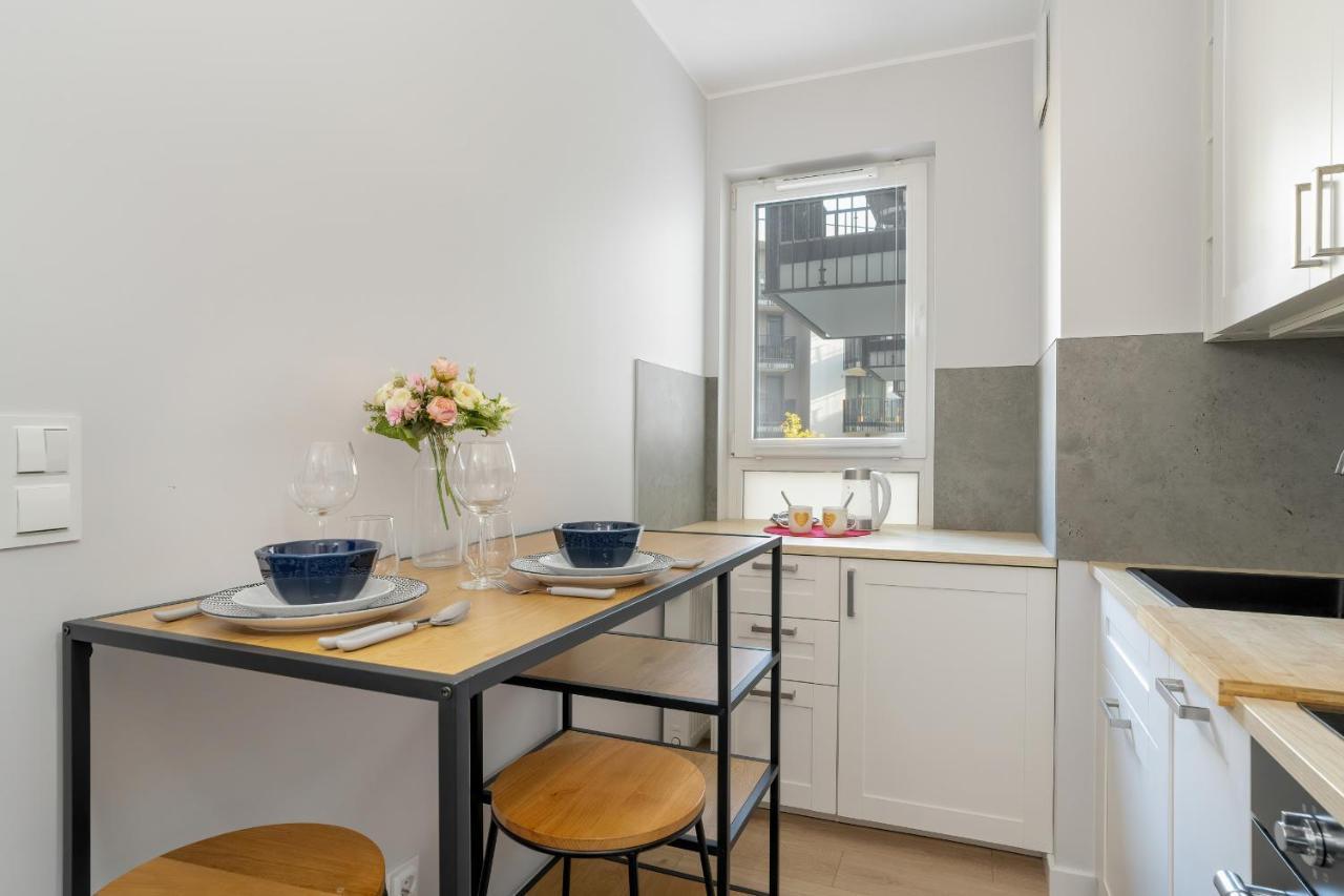 Apartamento Stylish & Comfy Garbary With Parking By Renters
